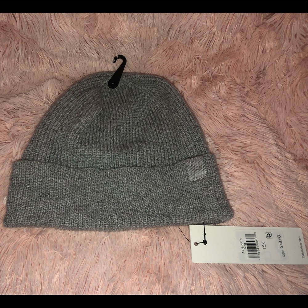 NWT gray Calvin Klein Knit beanie